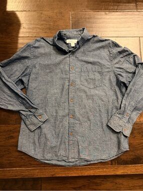 Old Navy Men's Light Blue Chambray Button-Down Shirt